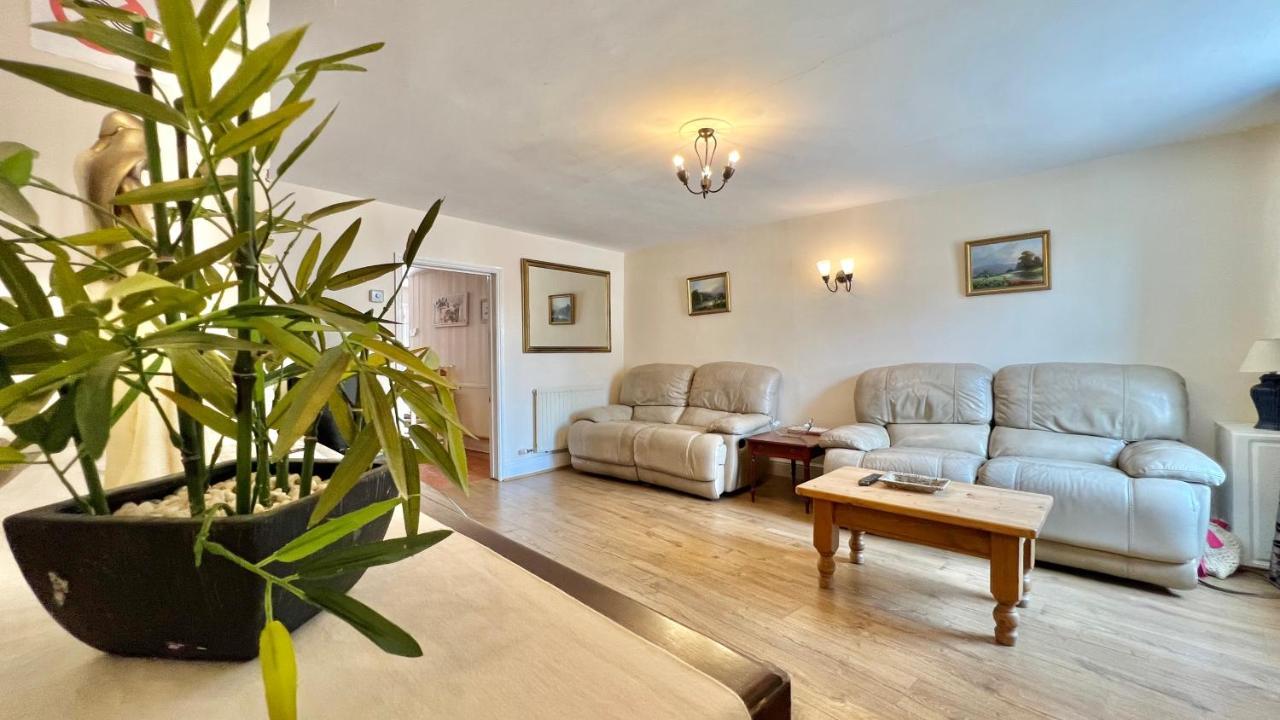 3 Bedroom Character Townhouse On Edge Of Blackdown Hills Holiday home
