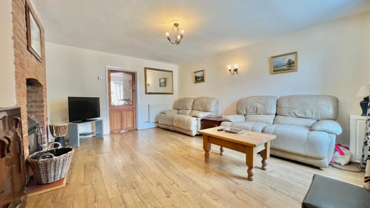 3 Bedroom Character Townhouse On Edge Of Blackdown Hills *